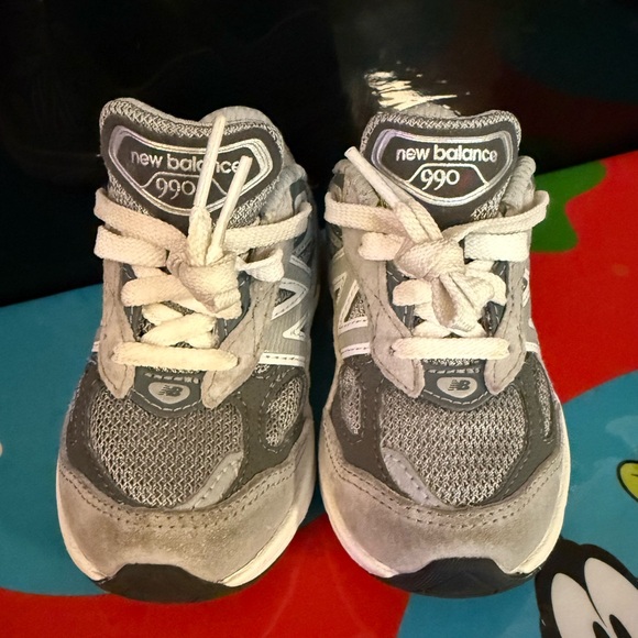 New Balance 990v5 toddler grey suede size 6 - Picture 2 of 4